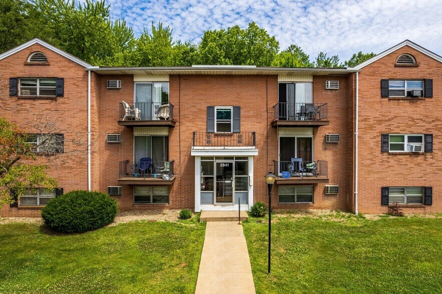 Building Photo - 2811 Parkman Rd NW