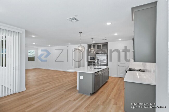 Building Photo - 439 Monastery Dr