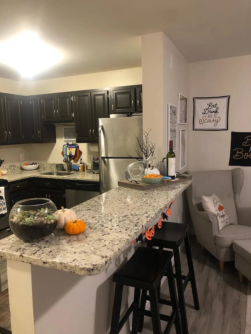 Building Photo - 923 T St NW