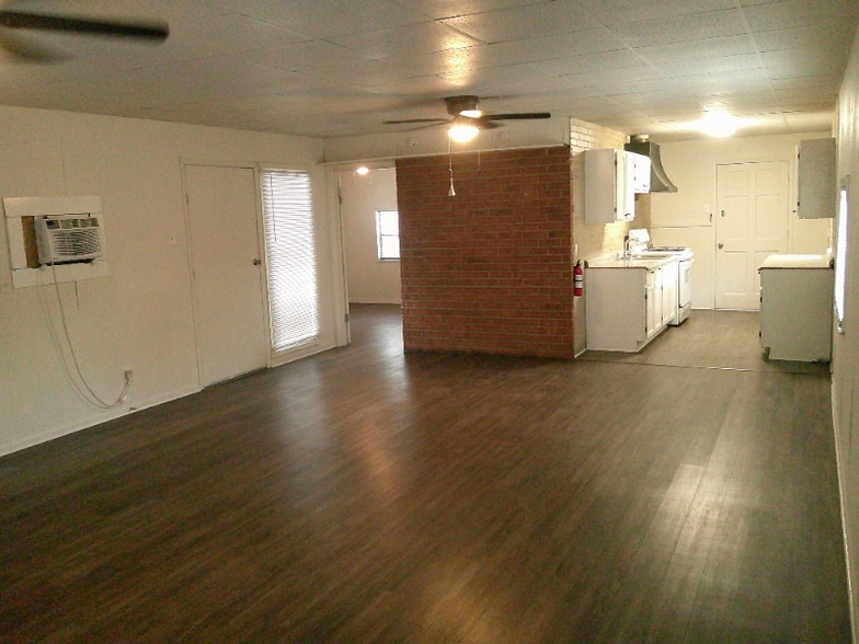 Building Photo - 801 4th St