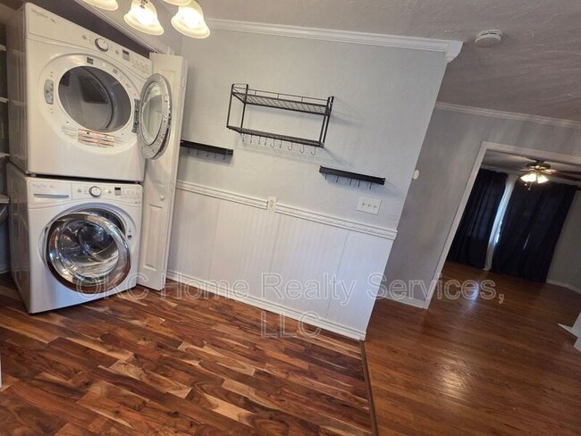 Building Photo - 3832 NW 17th St