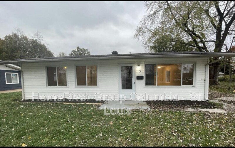 Primary Photo - 3 W Adams Dr
