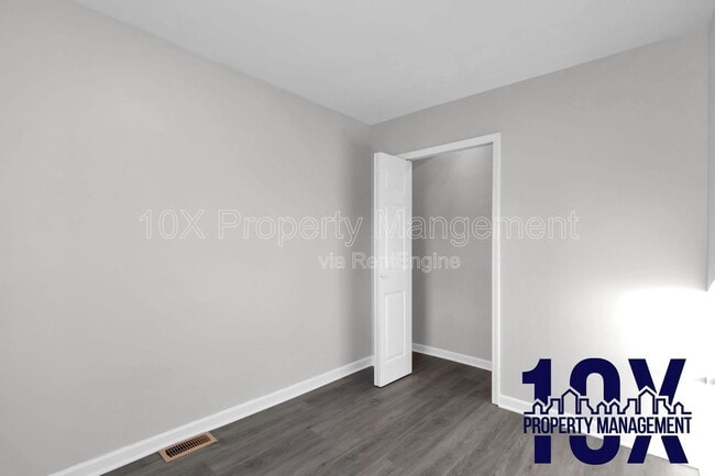 Building Photo - 2453 McGuffey Rd