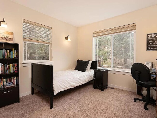 Building Photo - 2242 NW Torrey Pines Dr