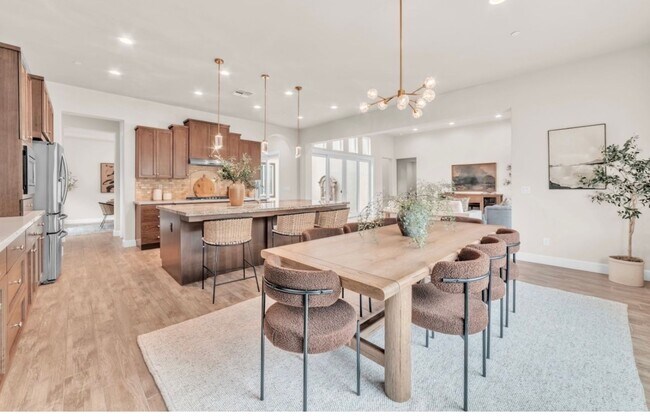 Building Photo - 612 Idlewood Pl
