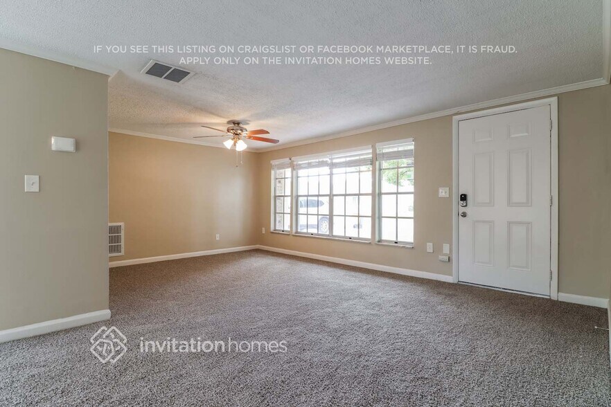 Building Photo - 3824 Sail Dr