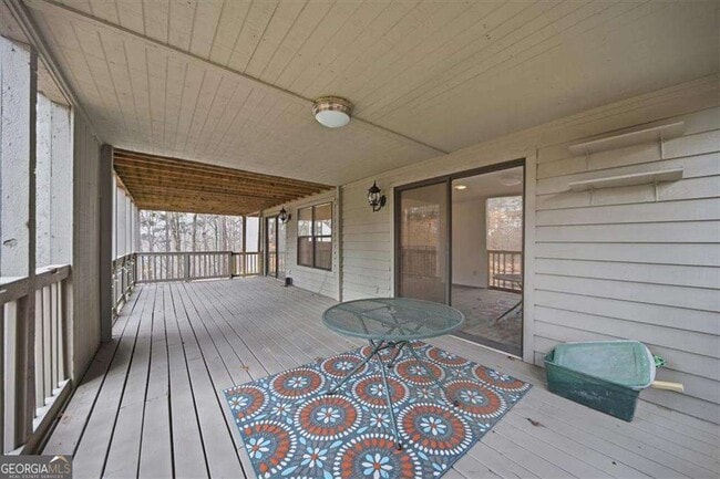 Building Photo - 530 Matterhorn Way