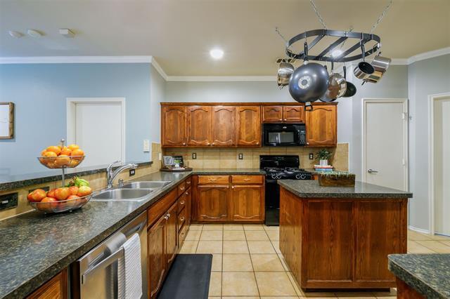 Building Photo - 1132 Blackburn Dr