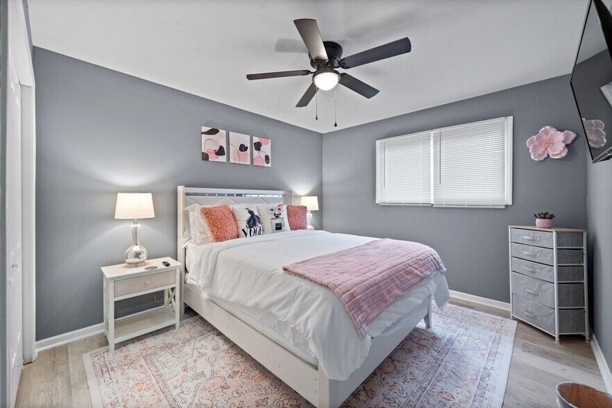 Building Photo - 3729 W 75th Ave