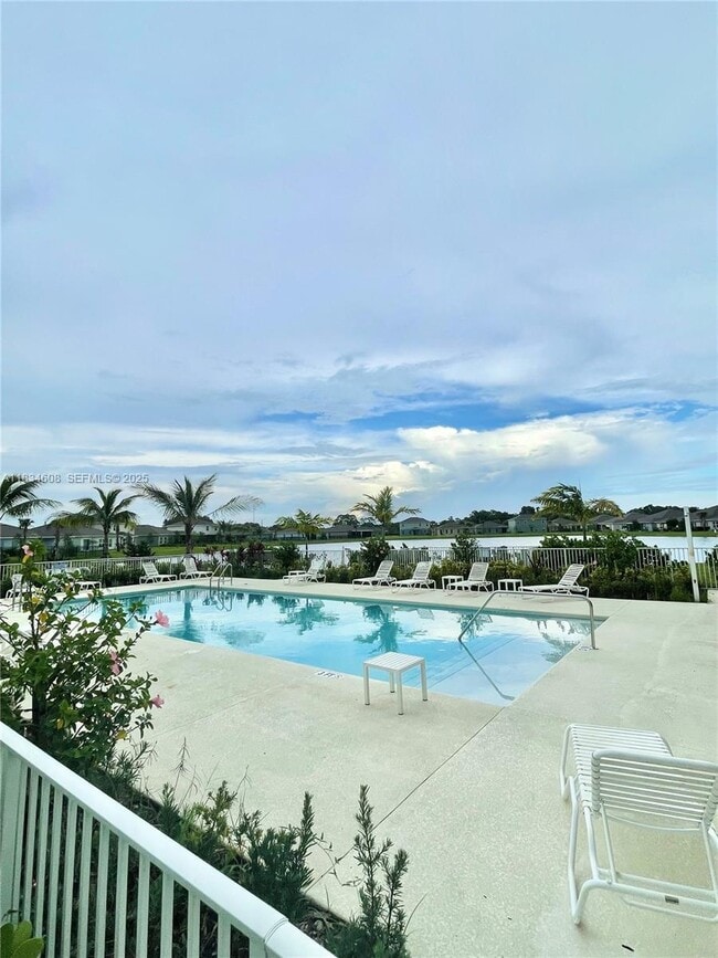 Building Photo - 217 Raspberry Rd