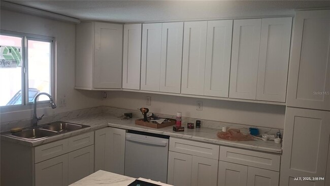 Building Photo - 4440 Halifax Dr