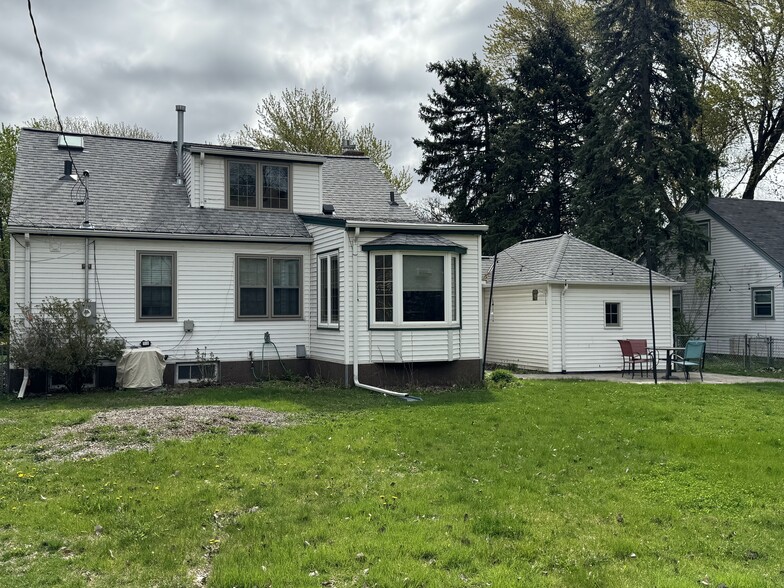 Building Photo - 6324 Pillsbury Ave S