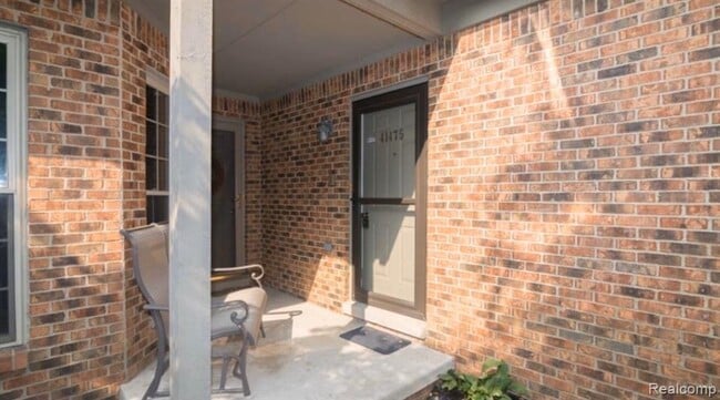 Building Photo - 41475 Copper Creek Dr
