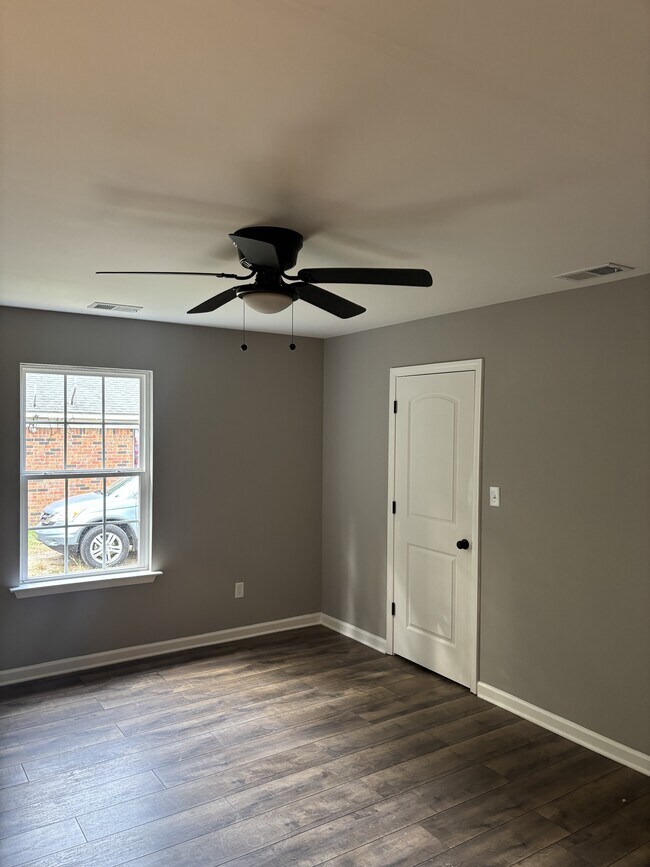 Building Photo - 3731 Whittier Rd