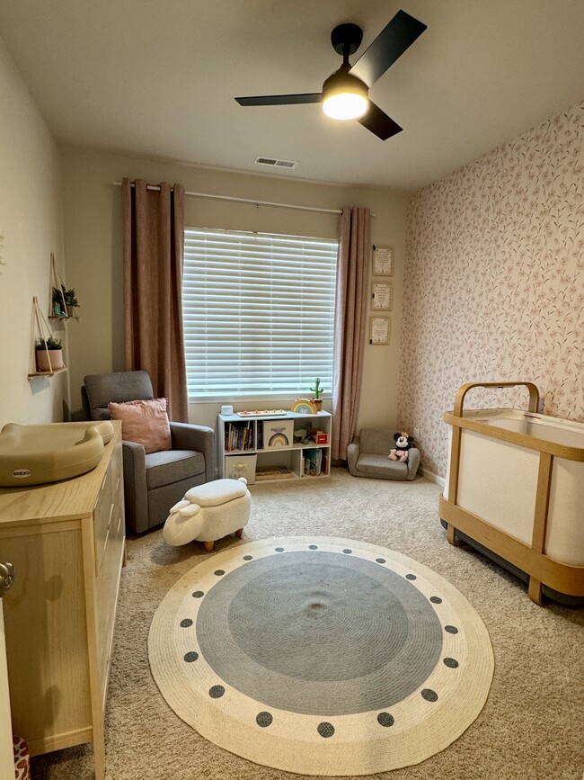 Building Photo - 915 Kinsey Aly