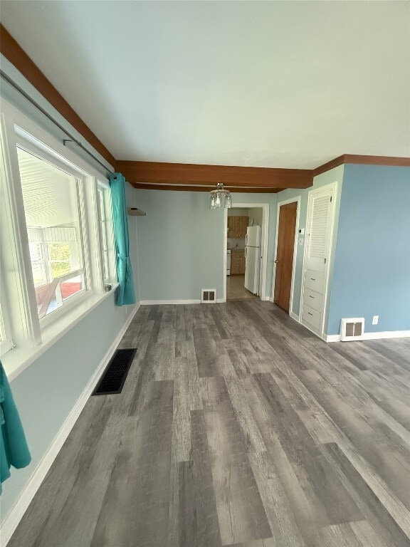 Building Photo - 608 Delano Ave