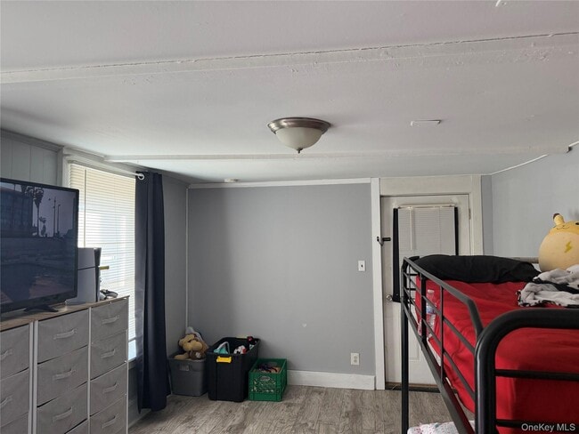 Building Photo - 11-15-15 W Main St