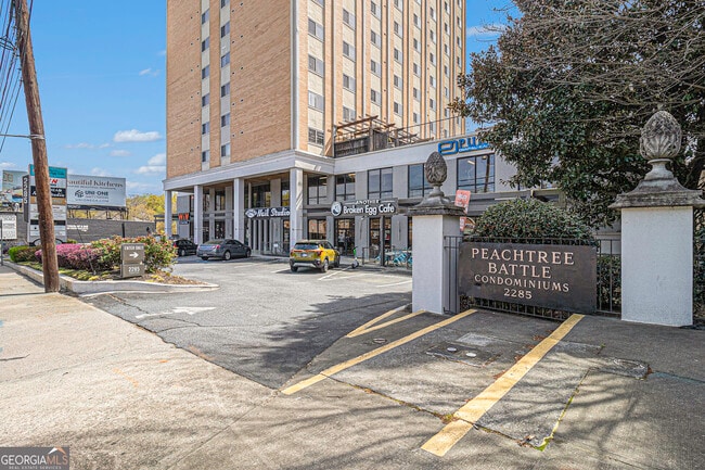 Building Photo - 2285 Peachtree Rd NE