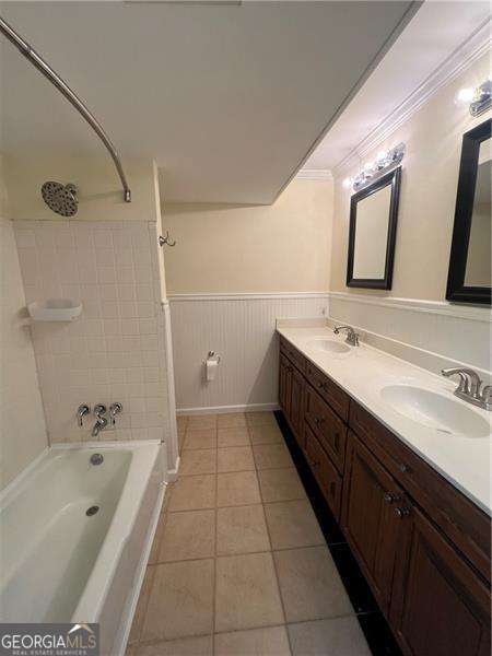 Building Photo - 6851 Roswell Rd