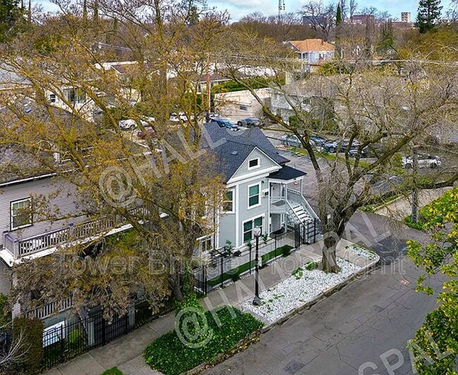 Building Photo - 716 14th St