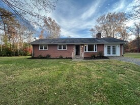 Building Photo - 4020 Bradshaw Rd