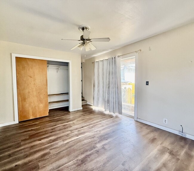 Building Photo - 210 18th St