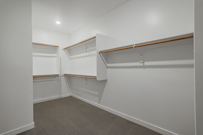 Building Photo - 12881 N 145th Dr