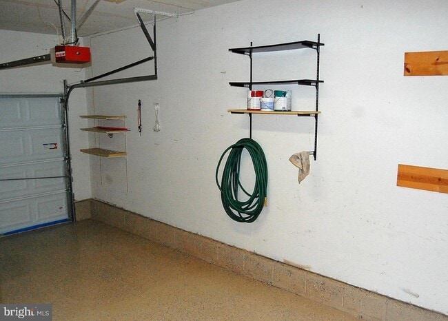 Building Photo - 7854 Kings Bench Pl