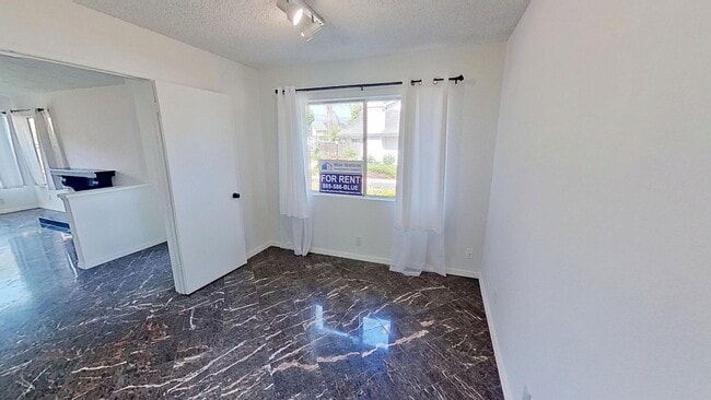 Building Photo - Spacious 3bed/2bath Goleta Condo