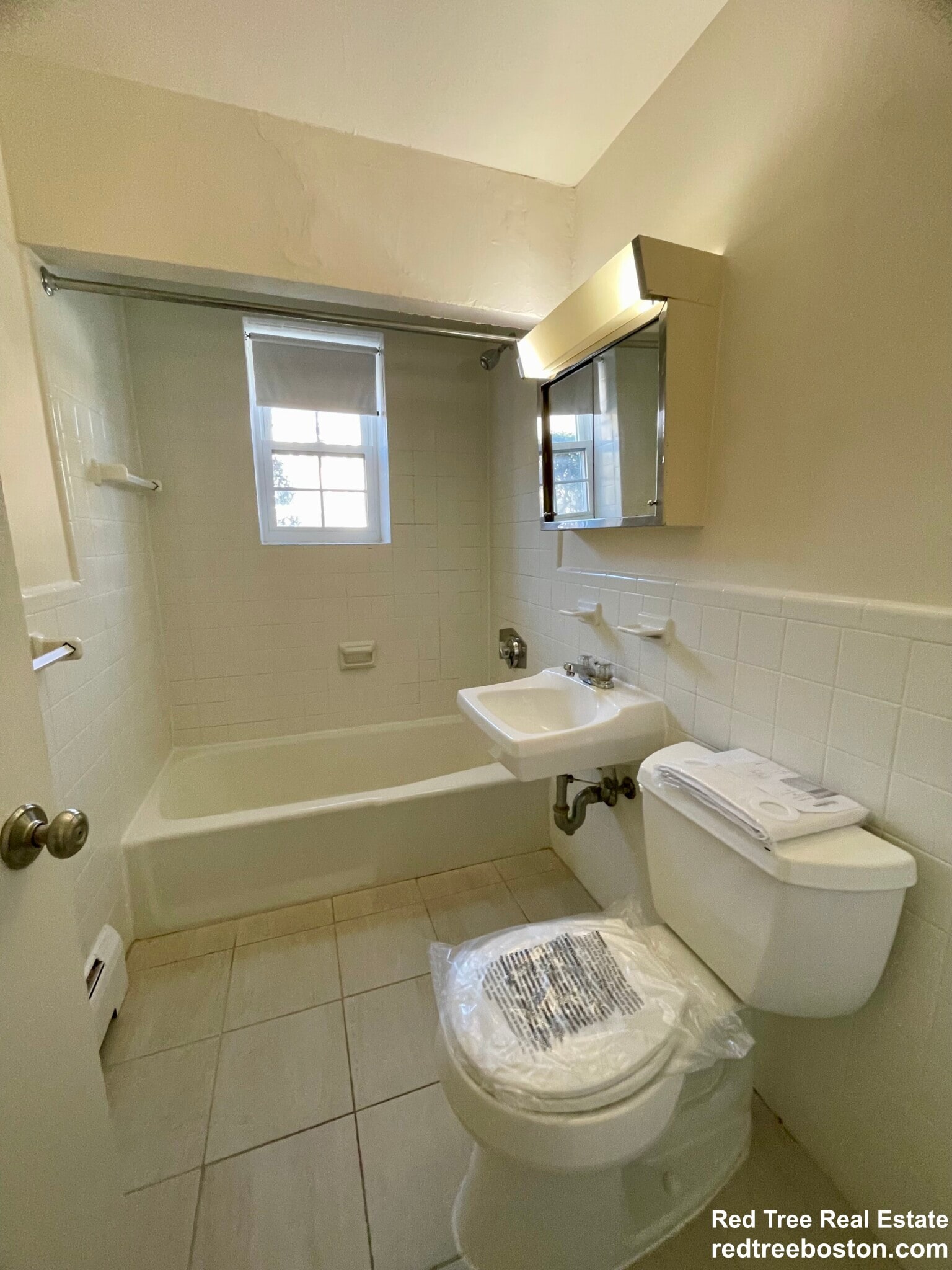 Building Photo - 4 Brattle Dr