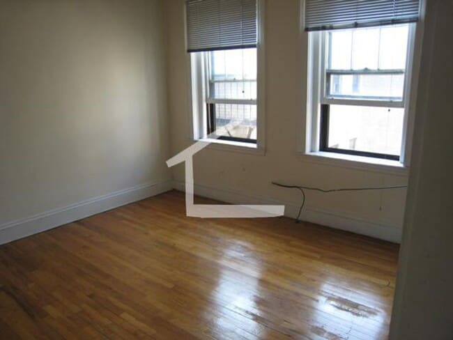 Building Photo - 317 Allston St