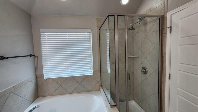 Building Photo - 256 Pebble Creek Ln