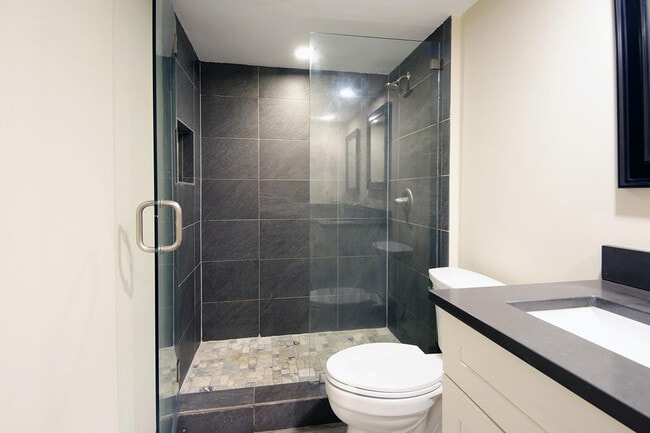 Building Photo - 1700 Embassy Dr