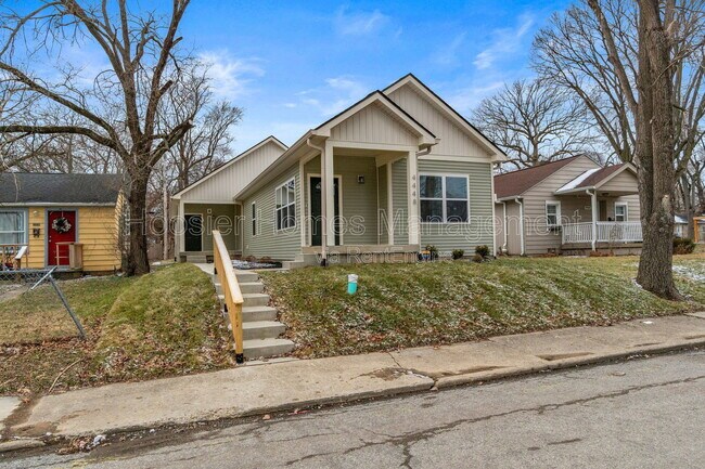 Building Photo - 4448 Evanston Ave