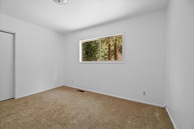 Building Photo - 383 Catalina Rd