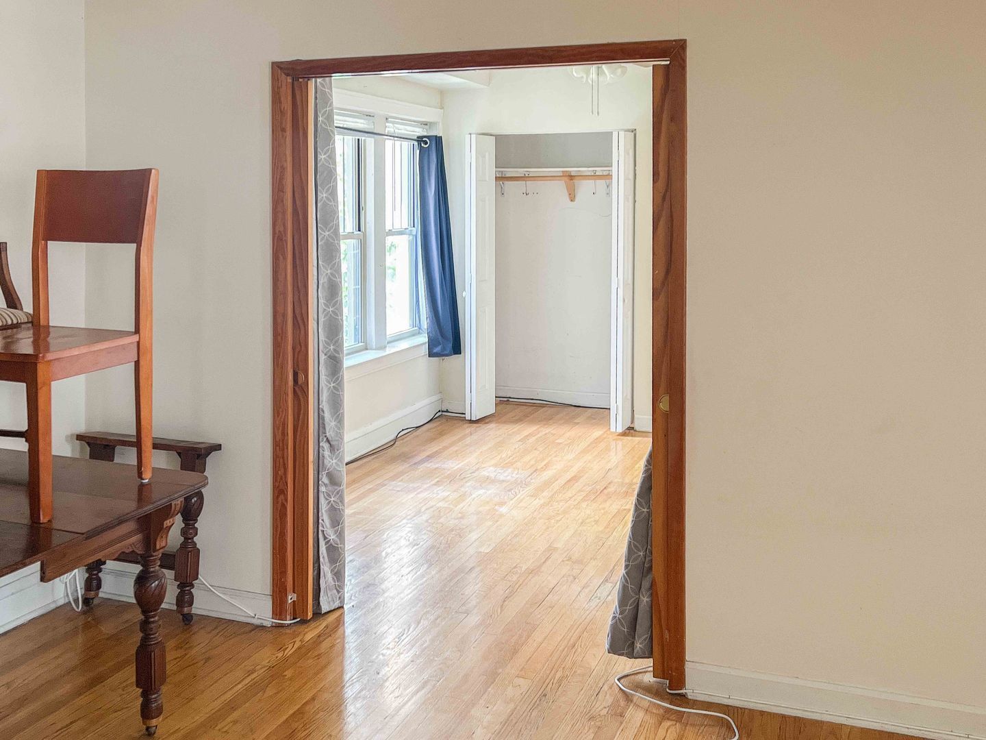 Building Photo - 4838 N Wolcott Ave