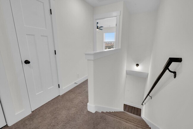 Building Photo - 119 Front Rdg Cir