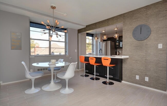 Building Photo - 1620 E Broad St