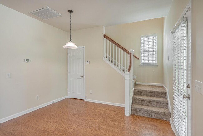 Building Photo - 230 Cameron St