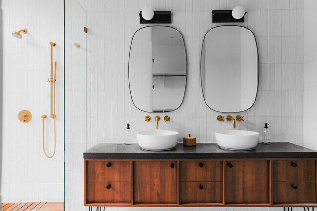 Building Photo - 2407 W 10th St