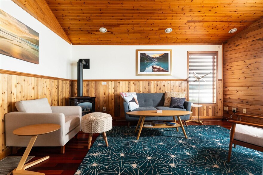 Building Photo - 3159 Saratoga Rd