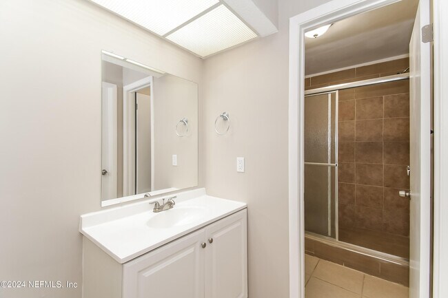 Building Photo - 11437 Ashley Manor Way