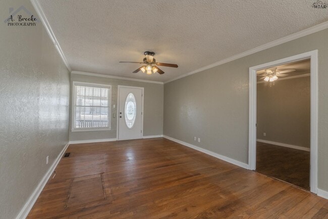 Building Photo - 3121 Sherwood Ln