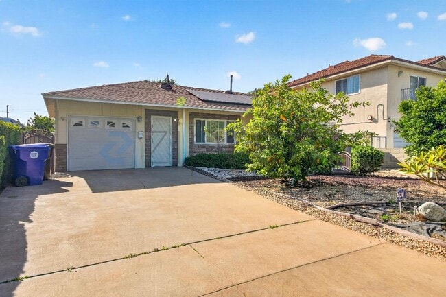 Building Photo - 2853 Doolittle Ave