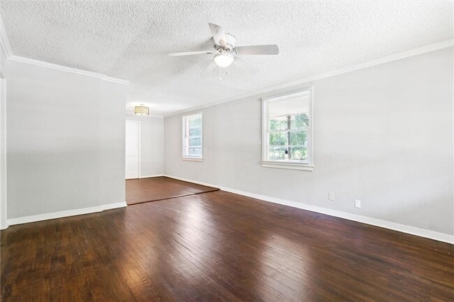 Building Photo - 164 June St