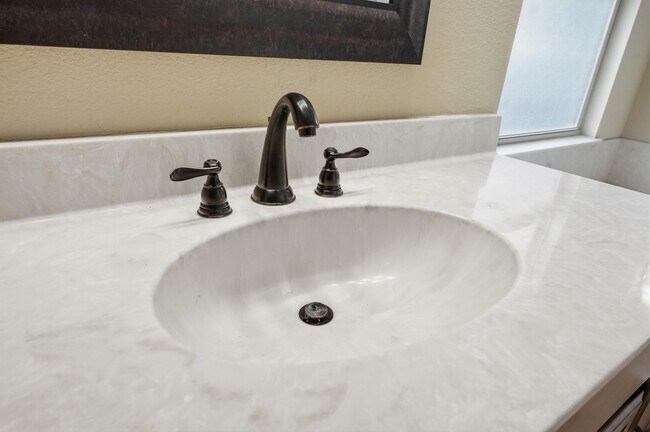 Building Photo - 1705 19th St