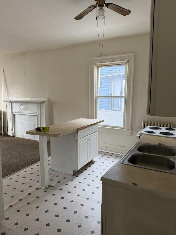 Building Photo - 8 Grant St