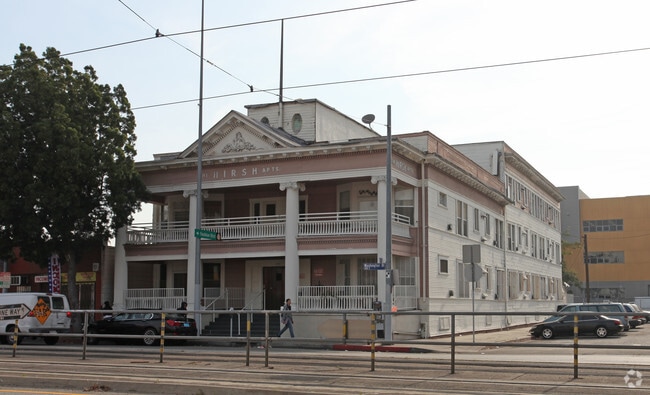 The Hirsh Apartments - 300 E Washington Blvd