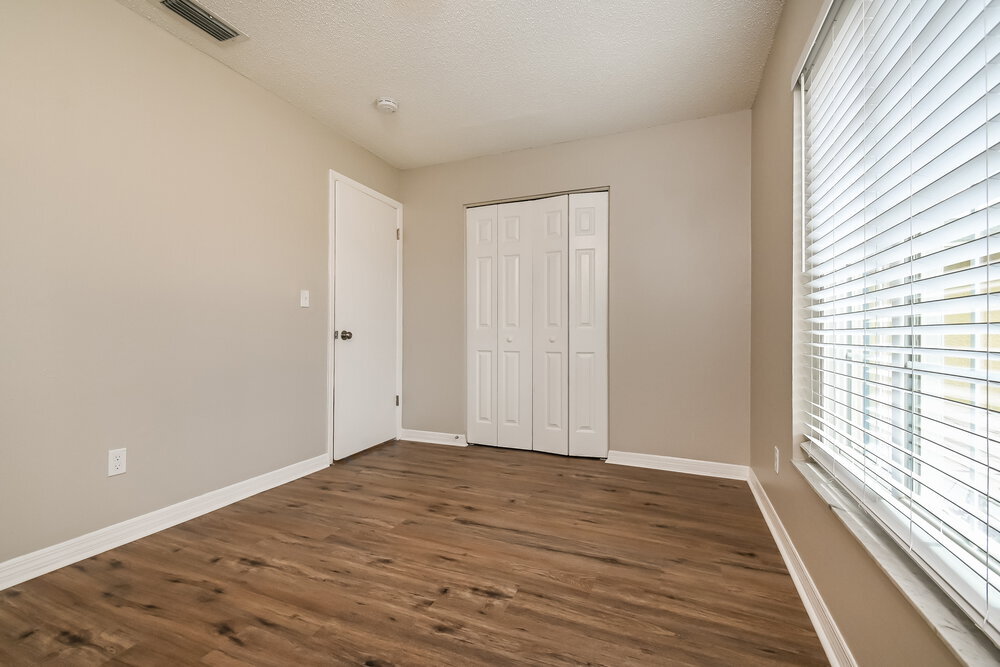 Building Photo - 420 Silver Hill Dr