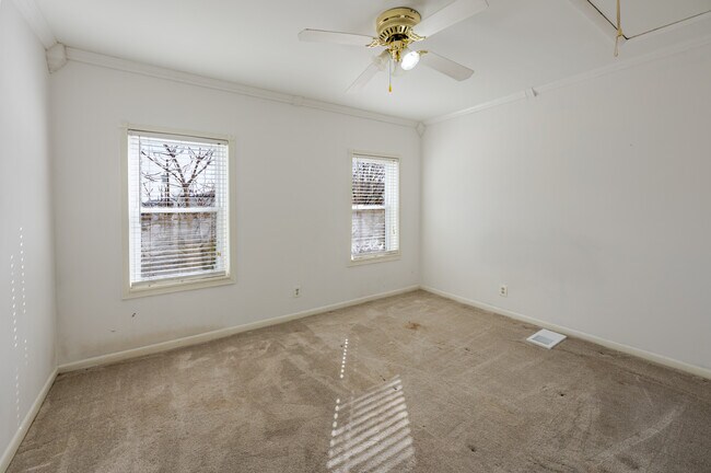 Building Photo - 21 17th St SE